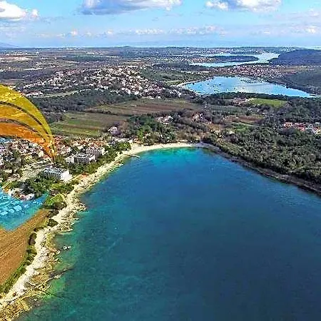 Ξενοδοχείο 417 Banjole